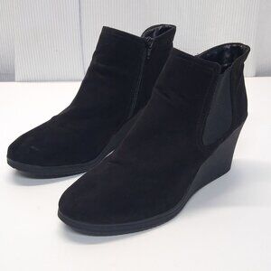 White Mountain Solange Black Wedge Chelsea Boots Size 12M Expandable Side & Zip